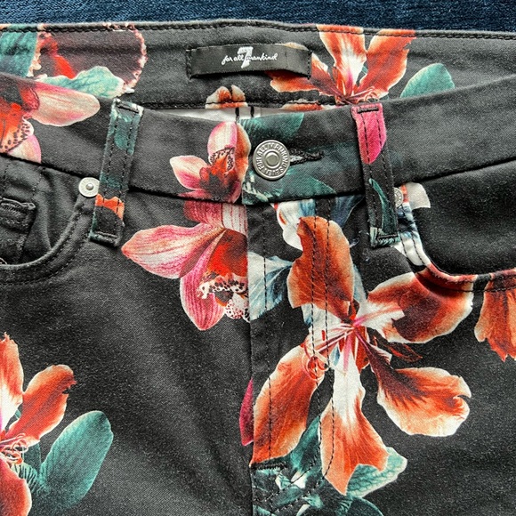 7 For All Mankind Black Floral Jeans with Colorful Flower Patterns Women’s 26 - Picture 3 of 13
